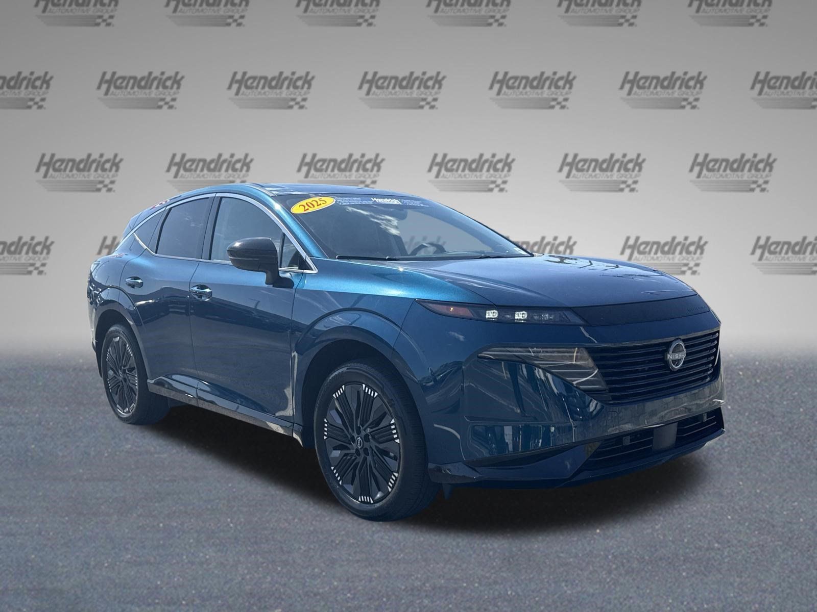 Used 2025 Nissan Murano Platinum w/ Cargo Package AWD/4WD image 2