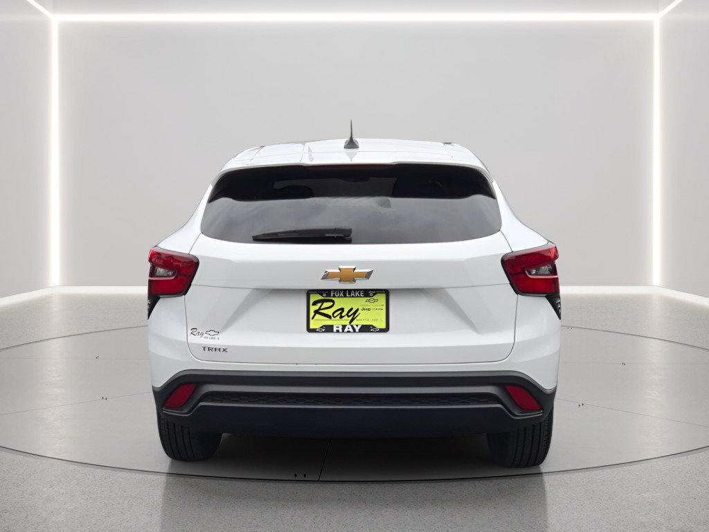 Certified 2024 Chevrolet Trax LS FWD image 16