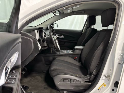 Used 2015 Chevrolet Equinox LT w/ Driver Convenience Package image 12