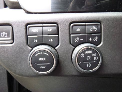 Used 2022 Chevrolet Silverado 1500 ZR2 AWD/4WD image 18