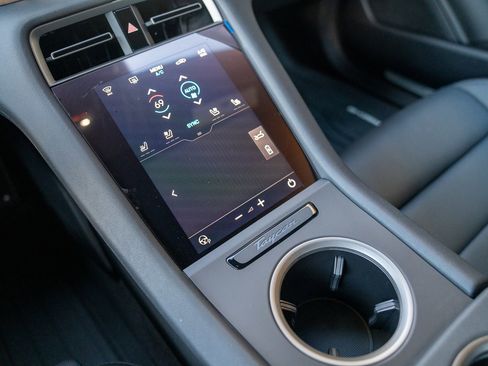 New 2025 Porsche Taycan image 18