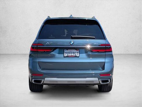 Used 2025 BMW X7 xDrive40i AWD/4WD image 7