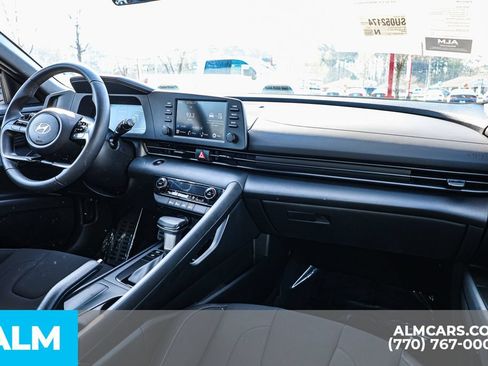 Used 2025 Hyundai Elantra Sport FWD image 29