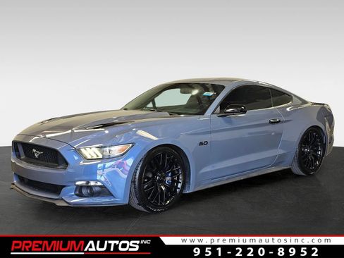 Used 2017 Ford Mustang GT RWD image 1