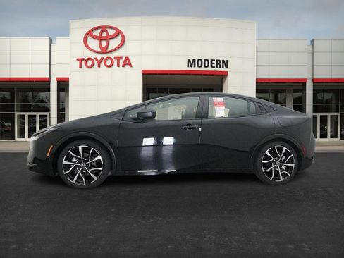 New 2026 Toyota Prius Plug-In Hybrid image 9