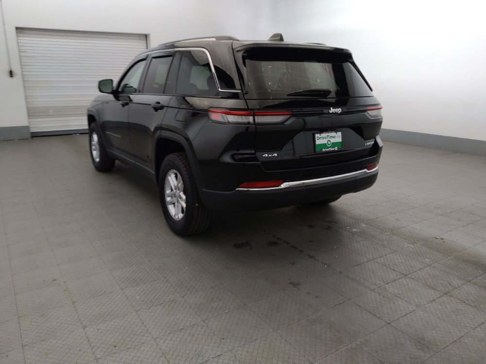 Used 2022 Jeep Grand Cherokee Laredo w/ Luxury Tech Group I AWD/4WD image 5