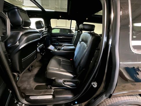 Used 2022 Jeep Grand Wagoneer Series I image 15