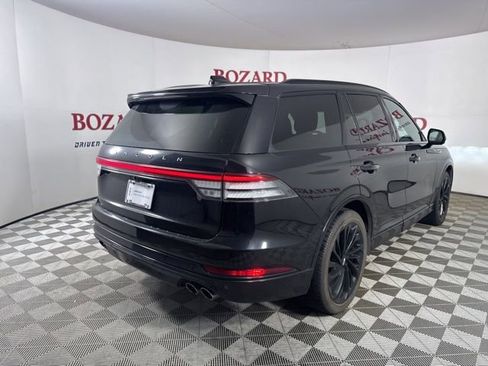 Certified 2025 Lincoln Aviator Reserve w/ Luxury Package image 8