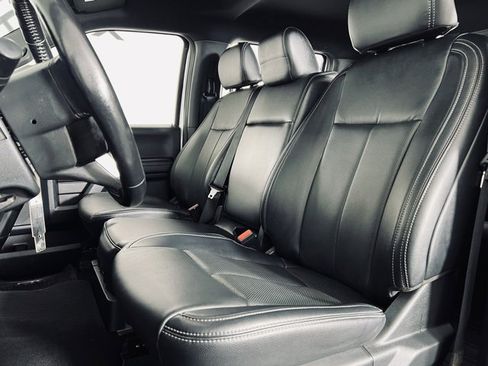 Used 2022 Ford F350 Lariat w/ Chrome Package image 10