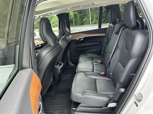 Used 2023 Volvo XC90 B6 Plus AWD/4WD image 32