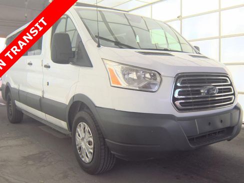 Used 2018 Ford Transit 350 XLT image 3