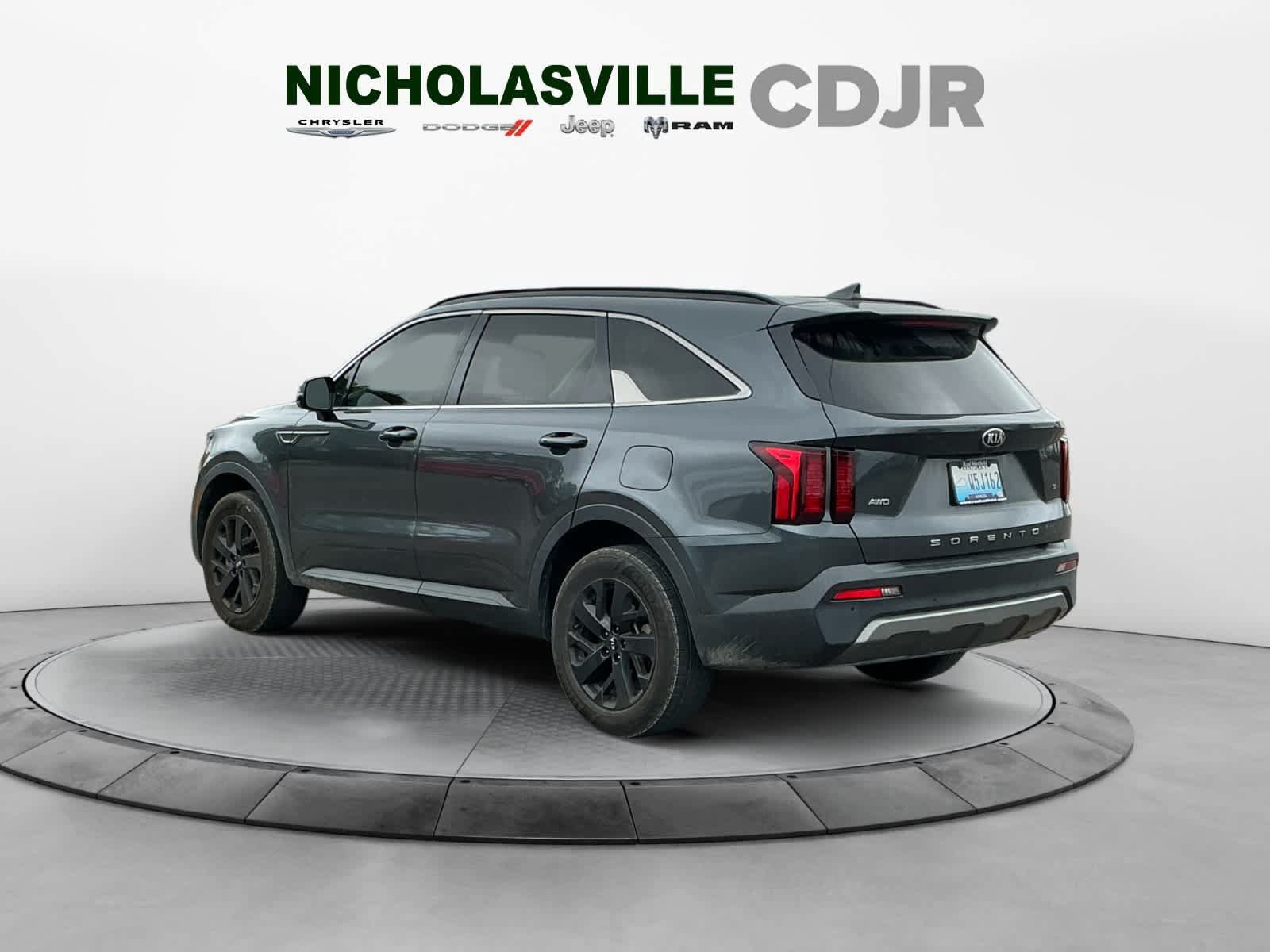 Used 2021 Kia Sorento S w/ Panoramic Sunroof Package AWD/4WD image 3