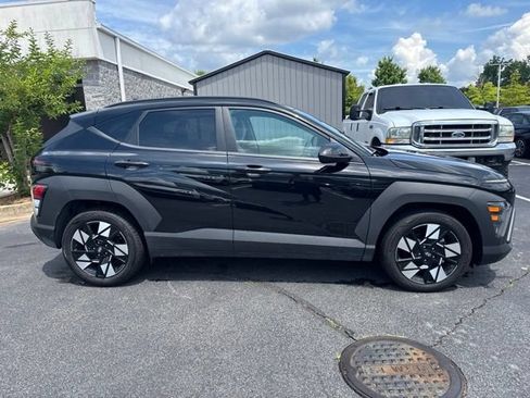 Used 2025 Hyundai Kona SEL FWD image 6