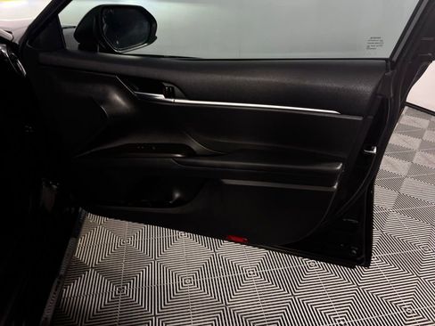 Used 2022 Toyota Camry LE image 34