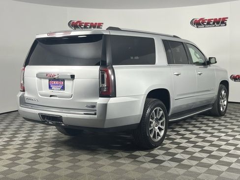 Used 2020 GMC Yukon XL Denali image 3
