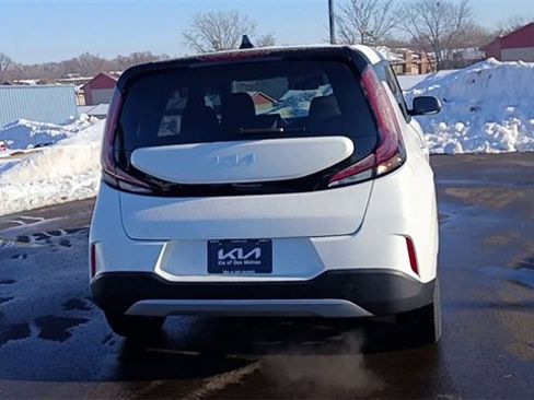 Certified 2023 Kia Soul LX w/ LX Technology Package image 2