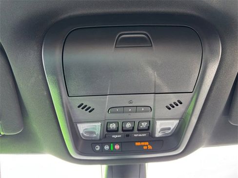 Used 2023 Buick Enclave Avenir w/ Avenir Technology Package image 30