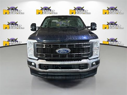 Used 2023 Ford F250 XL w/ XL Chrome Package image 2