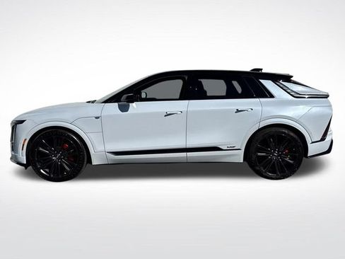 New 2026 Cadillac Lyriq V AWD/4WD image 2