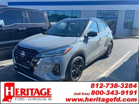Used 2024 Nissan Kicks SR w/ SR Premium Package FWD image 1