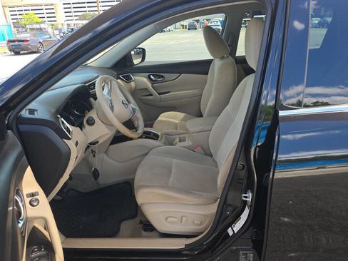 Used 2015 Nissan Rogue SV FWD image 9