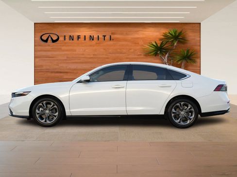 Used 2023 Honda Accord EX-L image 4