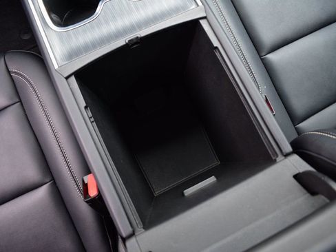 Used 2024 GMC Acadia Elevation image 38