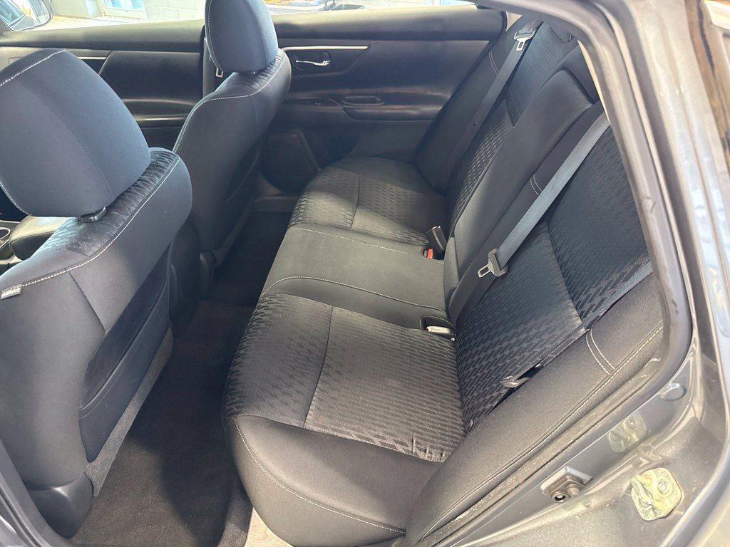 Used 2018 Nissan Altima 2.5 SV FWD image 17