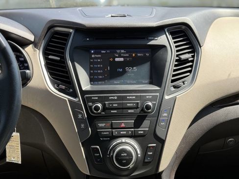 Used 2017 Hyundai Santa Fe Sport image 18