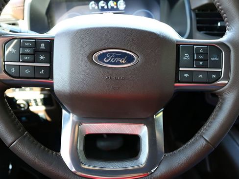 Used 2024 Ford Expedition King Ranch image 24