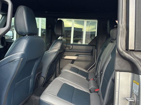 Used 2022 Ford Bronco Outer Banks image 9