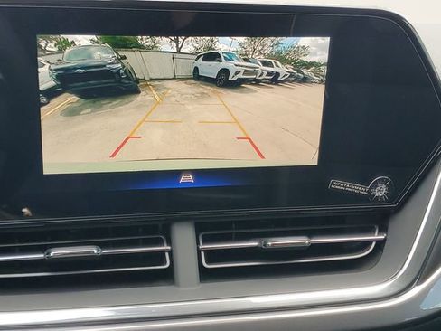 New 2026 Chevrolet Trax ACTIV w/ Sunroof Package image 11