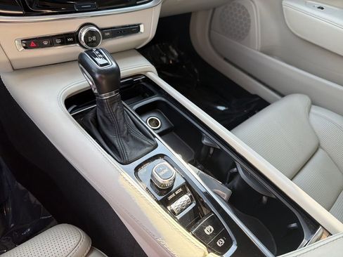 Used 2017 Volvo S90 T6 Inscription w/ Vision Package AWD/4WD image 27