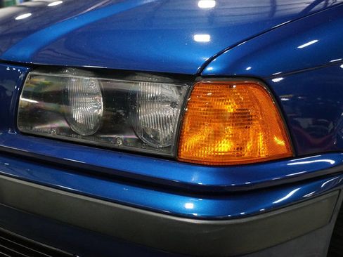 Used 1997 BMW 328i Sedan RWD image 46