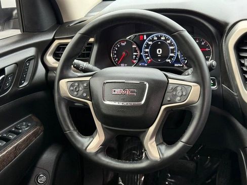 Used 2023 GMC Acadia Denali image 13