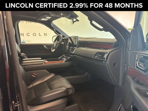 Certified 2024 Lincoln Navigator Premiere AWD/4WD image 6