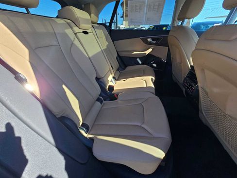 Used 2021 Audi Q8 Prestige w/ Prestige Package image 14
