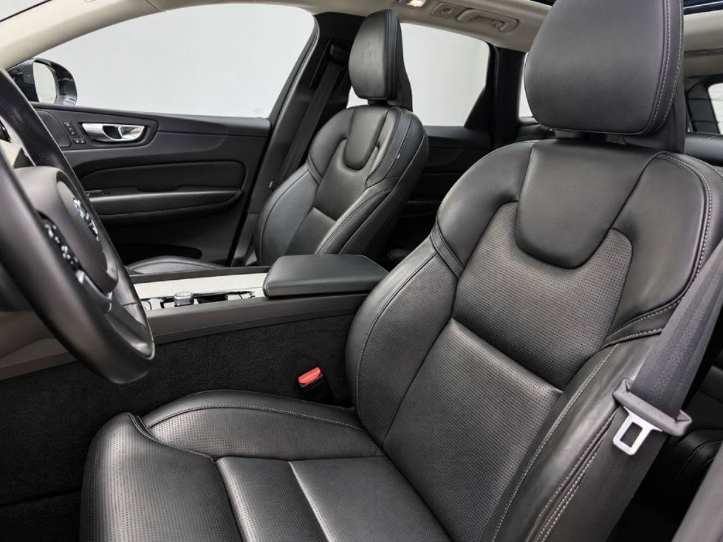 Used 2022 Volvo XC60 B6 Inscription w/ Advanced Package AWD/4WD image 9