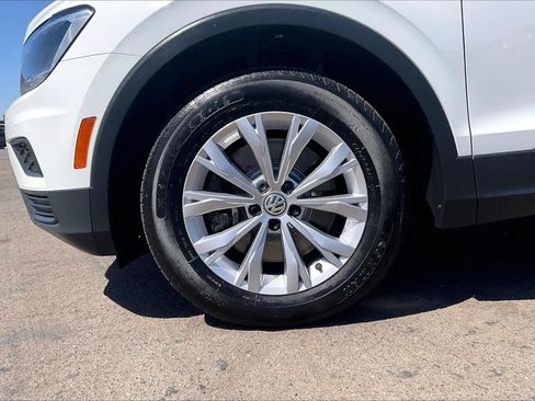 Used 2018 Volkswagen Tiguan S w/ 3rd Row Seat Package AWD/4WD image 9