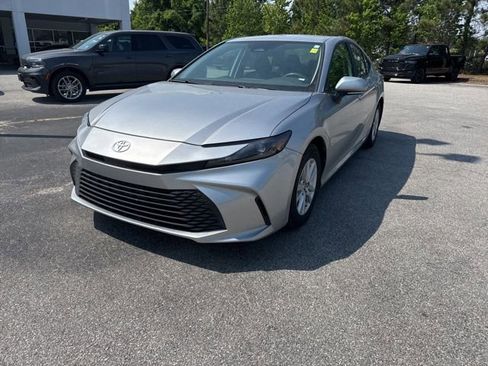 Used 2025 Toyota Camry LE FWD image 1