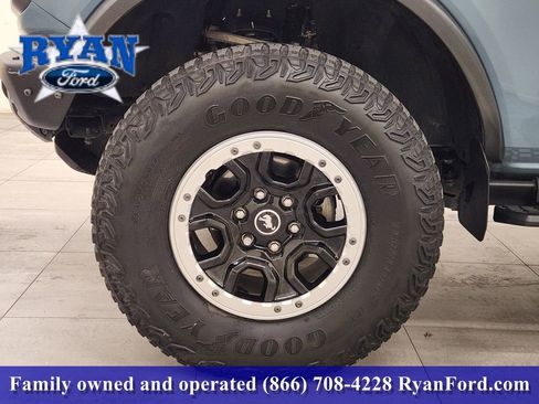 Used 2022 Ford Bronco Badlands image 7