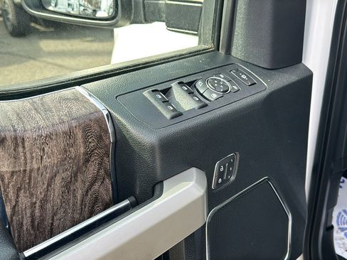 Used 2019 Ford F250 Lariat w/ Lariat Ultimate Package image 15