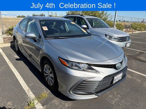 Used 2022 Toyota Camry LE FWD image 1