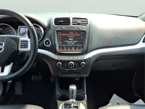 Used 2018 Dodge Journey GT w/ Driver Convenience Group AWD/4WD image 12