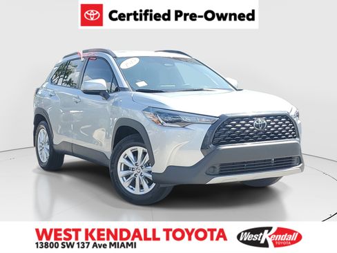 Certified 2024 Toyota Corolla Cross LE w/ Moonroof Package FWD image 1