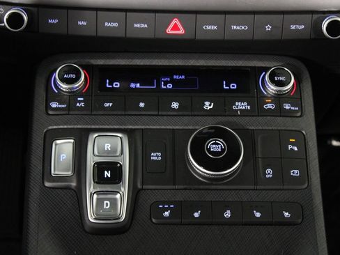 Used 2023 Hyundai Palisade Limited FWD image 24