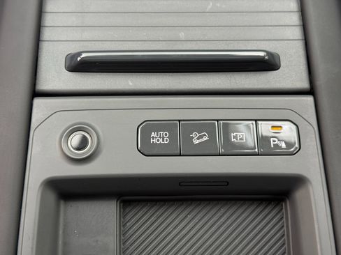 Used 2024 Kia EV9 Land image 31