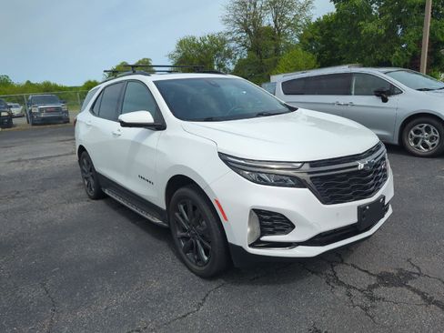 Used 2023 Chevrolet Equinox RS w/ RS Leather Package AWD/4WD image 12
