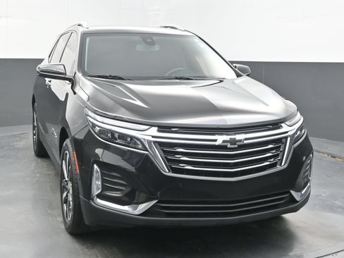Used 2022 Chevrolet Equinox Premier FWD image 2