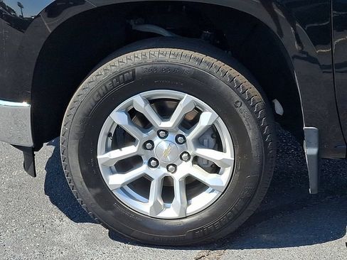 Used 2023 Chevrolet Silverado 1500 LT AWD/4WD image 8